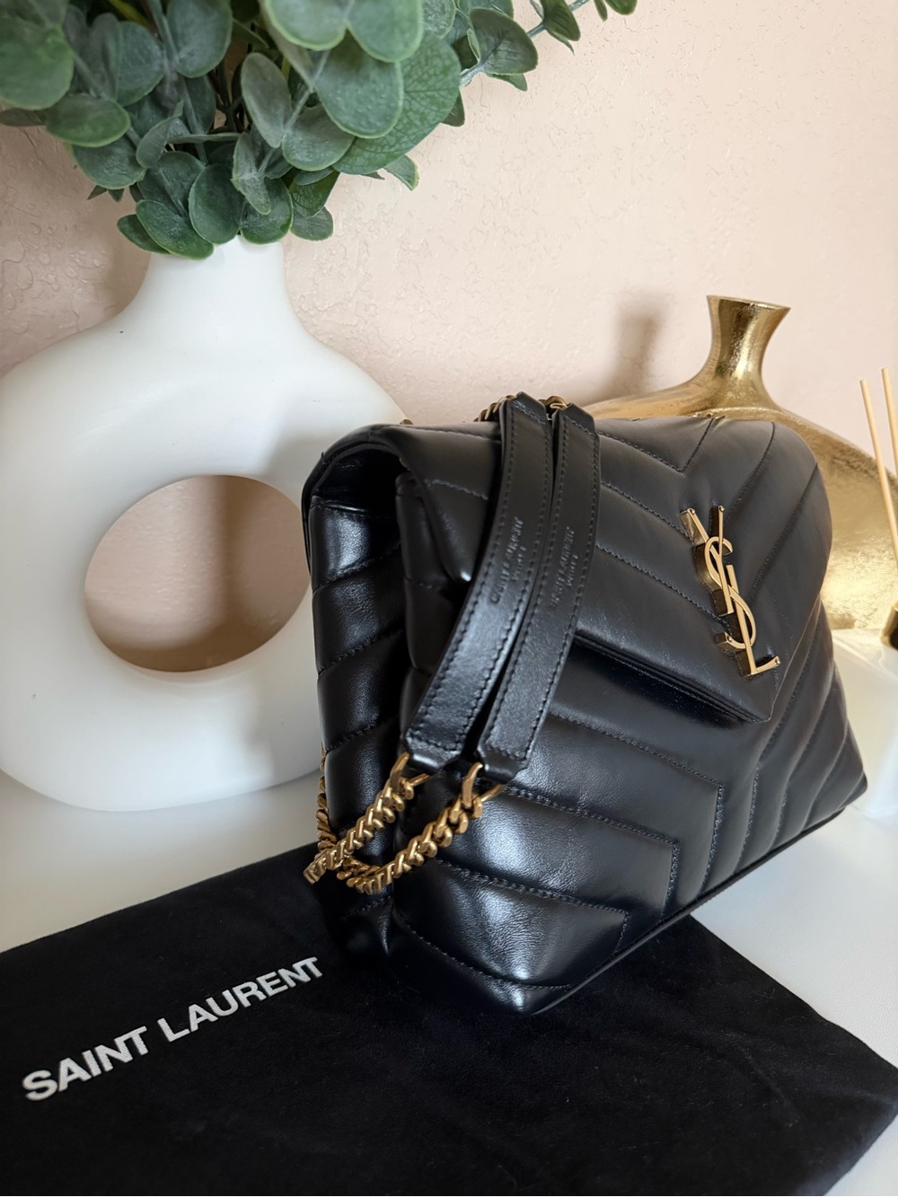 Authentic Saint Laurent Small Loulou Black Quilted Leather Shoulder Bag - Picture 3 of 10